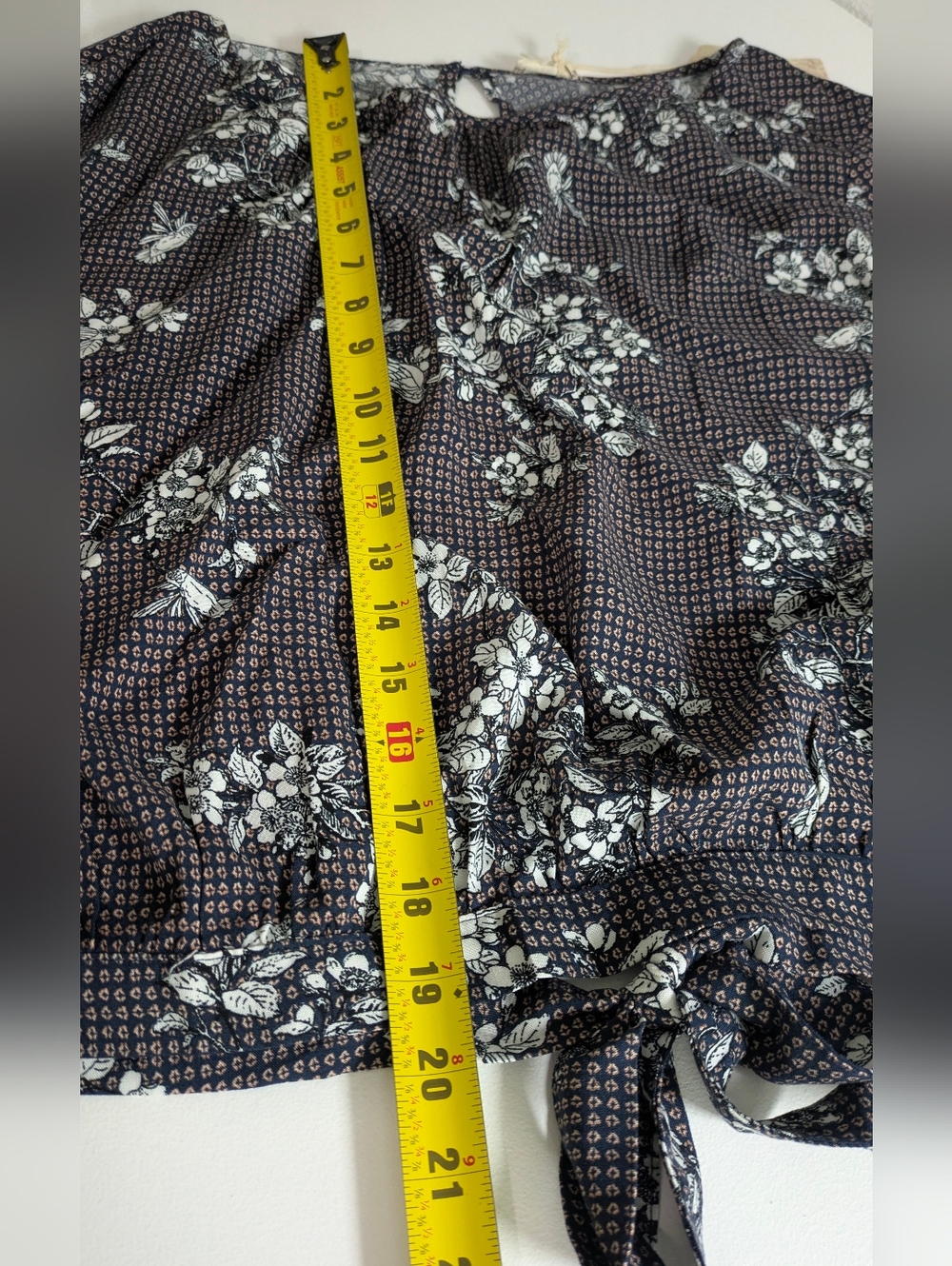 Hem & Thread Top Womens Large Bohemian Rayon Floral Tunic Open Back Gray New - Picture 6 of 10